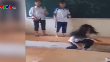Nữ sinh lớp 7 ở Hà Nội bị nhóm bạn “đánh hội đồng” ngay tại lớp học