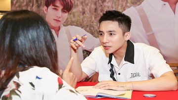 Sơn Tùng M-TP gây náo loạn khi xuất hiện tại trung tâm thương mại