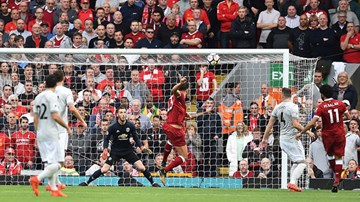 Mourinho dựng 