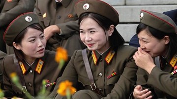 Chiêm ngưỡng vẻ đẹp mỹ miều của nữ quân nhân Triều Tiên