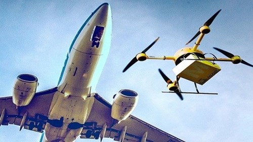 Máy bay không người lái va chạm máy bay dân dụng ở Canada