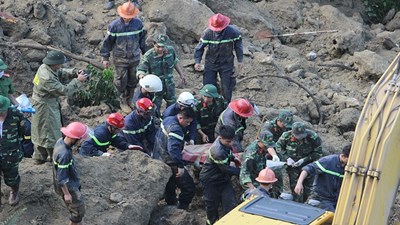 Tìm thấy thêm 2 thi thể trong vụ sạt lở huyện Tân Lạc, Hòa Bình