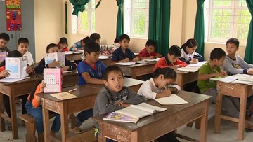 Hưng Yên: Buộc phụ huynh viết đơn tự nguyện cho con học thêm để lạm thu
