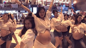 Chửa vượt mặt, các bà bầu Đài Loan vẫn rủ nhau Flashmob ở ga tàu điện