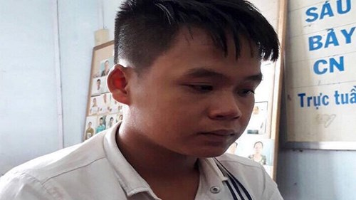 Bắt được nghi can chuyên rạch đùi phụ nữ, nữ sinh đi đường