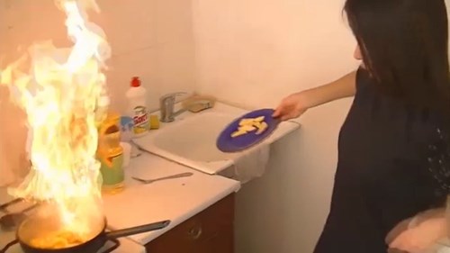 Những con người không nên bước chân vào... bếp