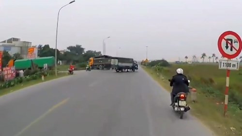 Cú drift tài tình tránh tai nạn của tài xế xe ben