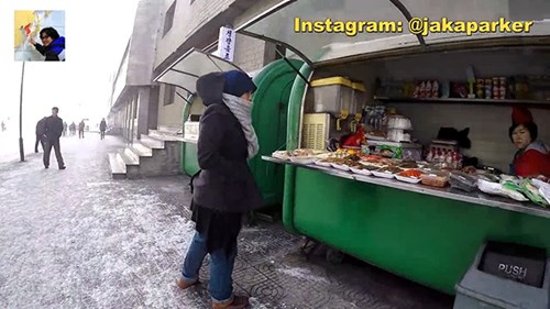 Khám phá những món ăn đường phố bày bán ở Triều Tiên