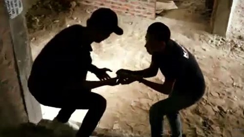 Đạo chích chém gục 2 chủ nhà một đêm