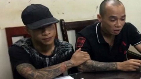 Sau 1 ngày bị bắt giữ, kẻ khống chế con tin ở Hà Nội vẫn 