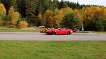 Con người chống lại máy móc : Corvette Z06 số sàn thách đấu McLaren 570S