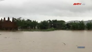 Mưa lớn, 5 người chết và mất tích tại miền Trung