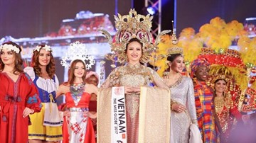 Khánh Ngân xuất sắc đăng quang Miss Globe 2017