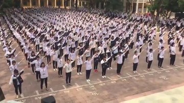Màn thể dục giữa giờ đẹp và siêu chất của học sinh Hà Nội