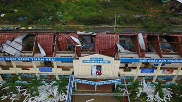 Nha Trang những ngày ngổn ngang sau bão lịch sử