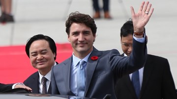 Thủ tướng Canada vẫy tay, tươi cười chào Đà Nẵng