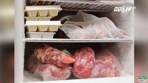 Nguy hại từ thói quen dùng túi nilon đựng thức ăn để trong tủ lạnh