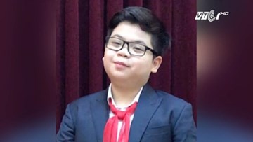 Điều chưa biết về cậu bé bất ngờ được Tổng thống Trump tặng hoa