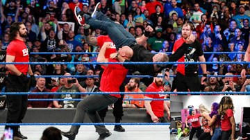 Siêu sao WWE hỗn chiến tại show Smackdown