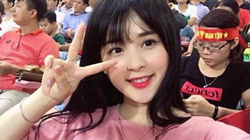 Tìm thấy danh tính nữ CĐV xinh đẹp trong trận Việt Nam - Afghanistan