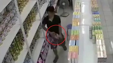 Nam 'đạo chích' vào siêu thị, trộm sữa giấu trong quần bị camera ghi lại