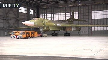 Tu-160M2 đầu tiên lăn bánh khỏi nhà máy
