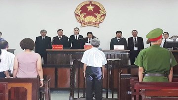Ông lão 77 tuổi dâm ô trẻ em ở Vùng Tàu lĩnh án 3 năm tù