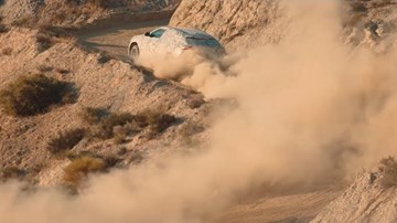 Lamborghini Urus có thể vượt tuyết, băng sa mạc và chinh phục đường đồi núi