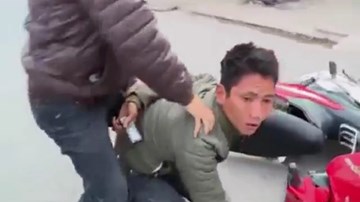 Mật phục bắt nhóm trấn lột người đi nhầm đường ở cao tốc Pháp Vân - Cầu Giẽ