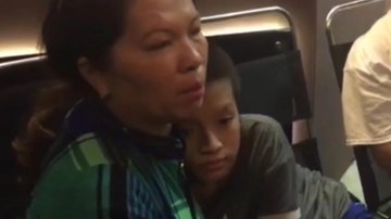 Người mẹ bật khóc khi ‘hiệp sĩ’ tìm thấy con trai mất tích sau 1 tháng