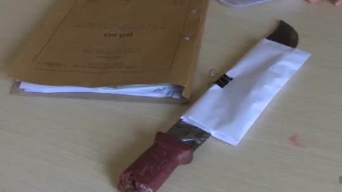 Cuộc thi ném bịch rác biến thành hỗn chiến kinh hoàng