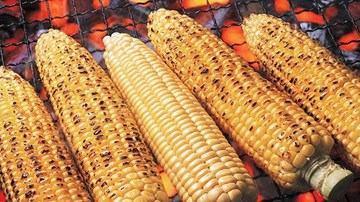 Hãi hùng quà vặt đánh tan giá rét mùa đông Hà Nội