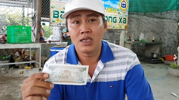 Gặp tài xế quyết đòi bằng được 100 đồng tiền thối ở BOT Cai Lậy