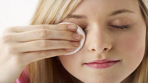 Người bị tiểu đường suýt bị mù vì quên khám mắt