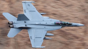 Khủng khiếp sức mạnh máy bay tấn công điện tử EA-18G “độc nhất” của Mỹ