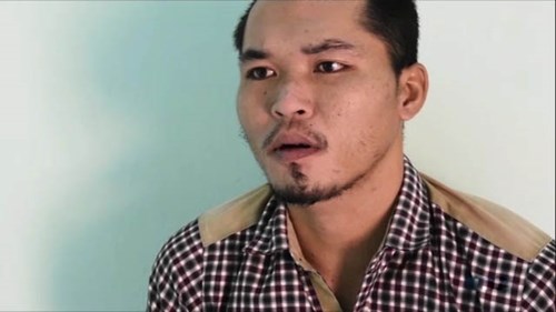 Cướp điện thoại xong còn giở trò đồi bại