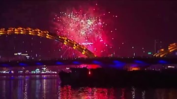 Mãn nhãn đại tiệc pháo hoa mừng năm mới 2018 trên khắp 3 miền