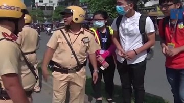 Từ 1/2018, người đi bộ sai luật có thể bị phạt tới 15 năm tù