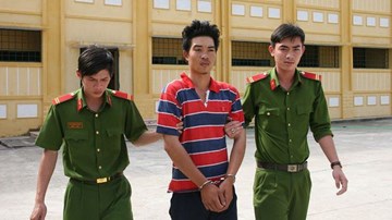 Giết, hiếp con sau khi uống rượu với bố