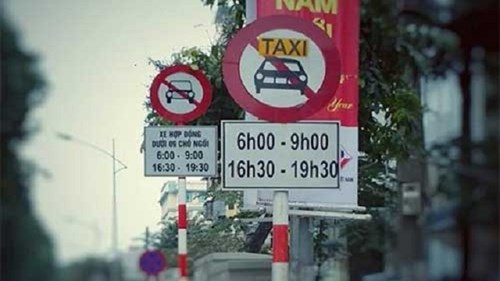 Hà Nội cấm Uber, Grab đi vào 13 tuyến phố giờ cao điểm