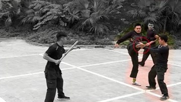 Nạn nhân cần làm gì khi bị đánh hội đồng