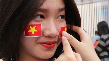 Fans nữ Sài Gòn muốn làm 'người yêu' Văn Hậu, Tiến Dũng