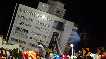 Động đất mạnh ở Đài Loan, hàng loạt các tòa nhà cao tầng đổ sập