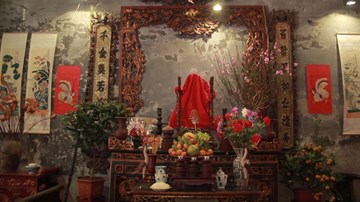 Bàn thờ tổ tiên ngày Tết của gia đình nông thôn Bắc Bộ
