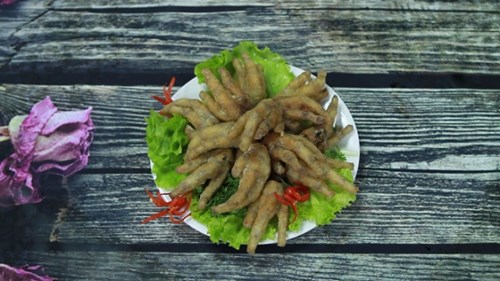 Chân gà chiên giòn - món lạ miệng cho mâm cỗ tất niên