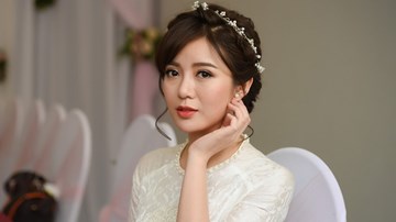 Hot girl Tú Linh: 'Thích đàn ông mặt góc cạnh, mũi cao, dáng đẹp'