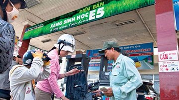 Thuế xăng tăng kịch trần, do đâu?