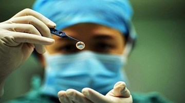 2 bệnh nhân được ghép giác mạc từ bé gái 7 tuổi sẽ sớm nhìn rõ