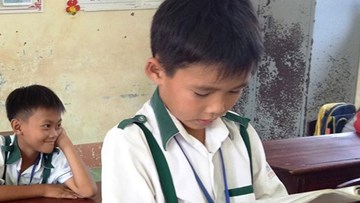 Học sinh lớp 3 trả 44 triệu nhặt được: Ông bà dạy không tham của rơi