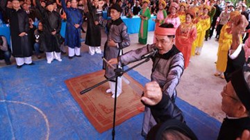 10 năm đứng lễ Minh Thề: Chỉ mong nhường cho người khác